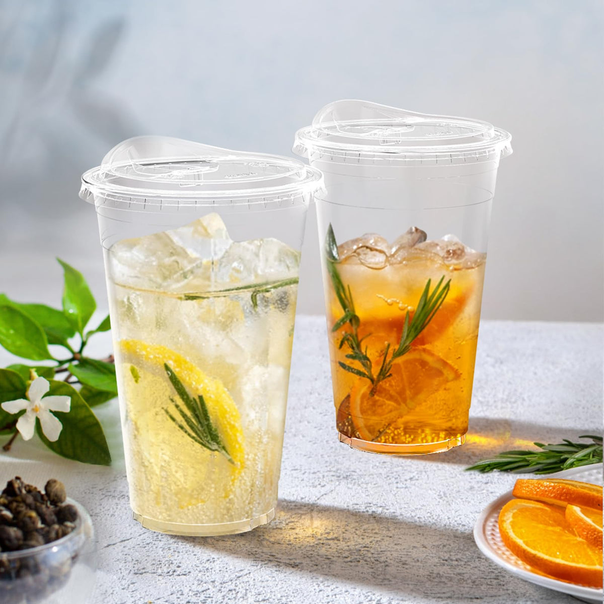 Dealusy 100 Pack - 20 oz Clear Plastic Cups with Lids, Sturdy & Food Safe Iced Coffee Cups with lids, Disposable Plastic Smoothie Cups for Cold Drinks, Sip Lids