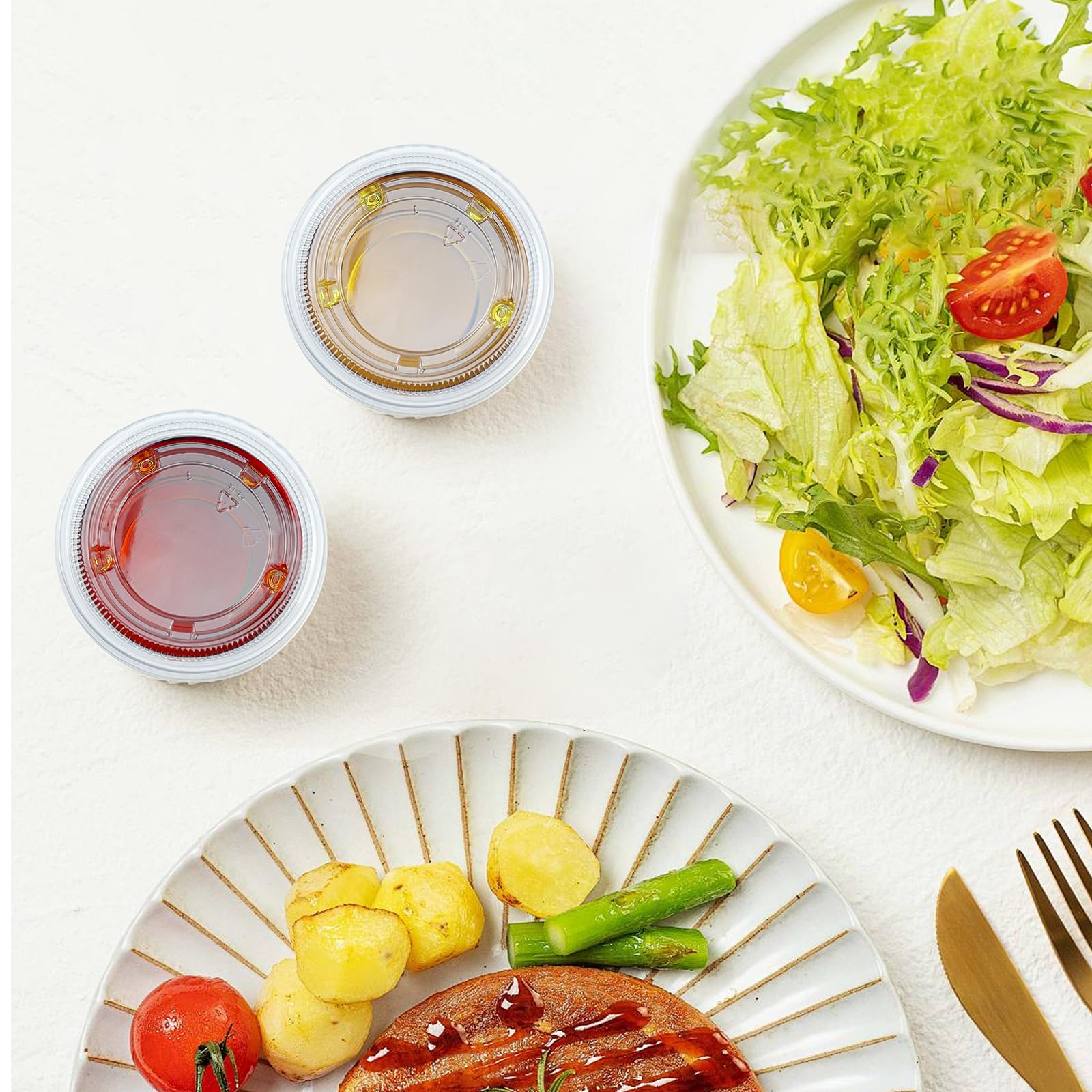 Dealusy 360 Set 4 oz Jello Shot Cups with Lids, Sturdy & Food Safe Disposable Plastic Portion Condiment Dipping Sauce Cups, Small Containers for Salad Dressing